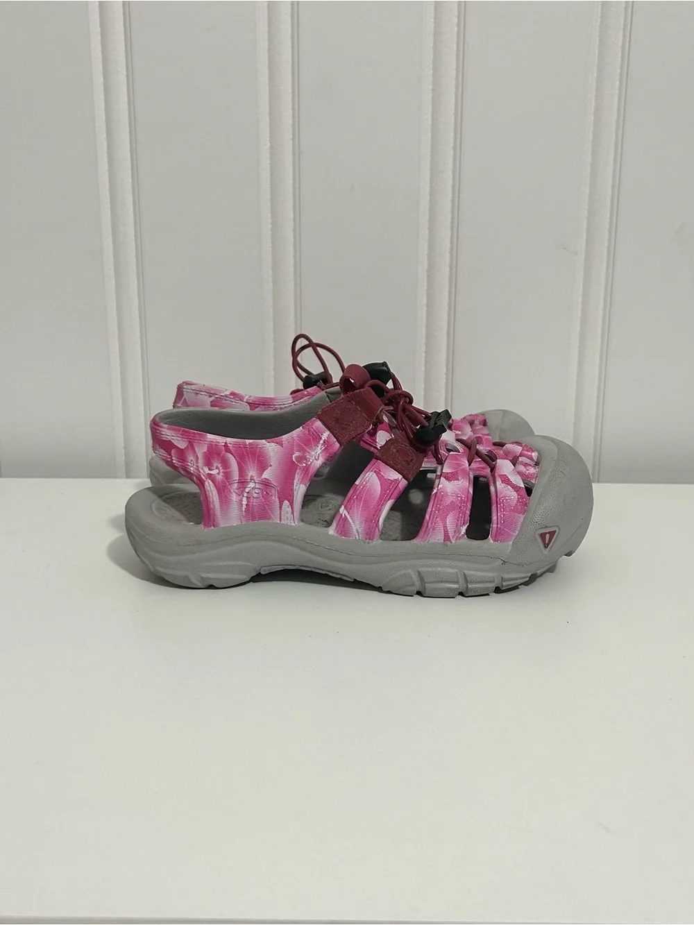 Keen Newport pink floral grey sandals